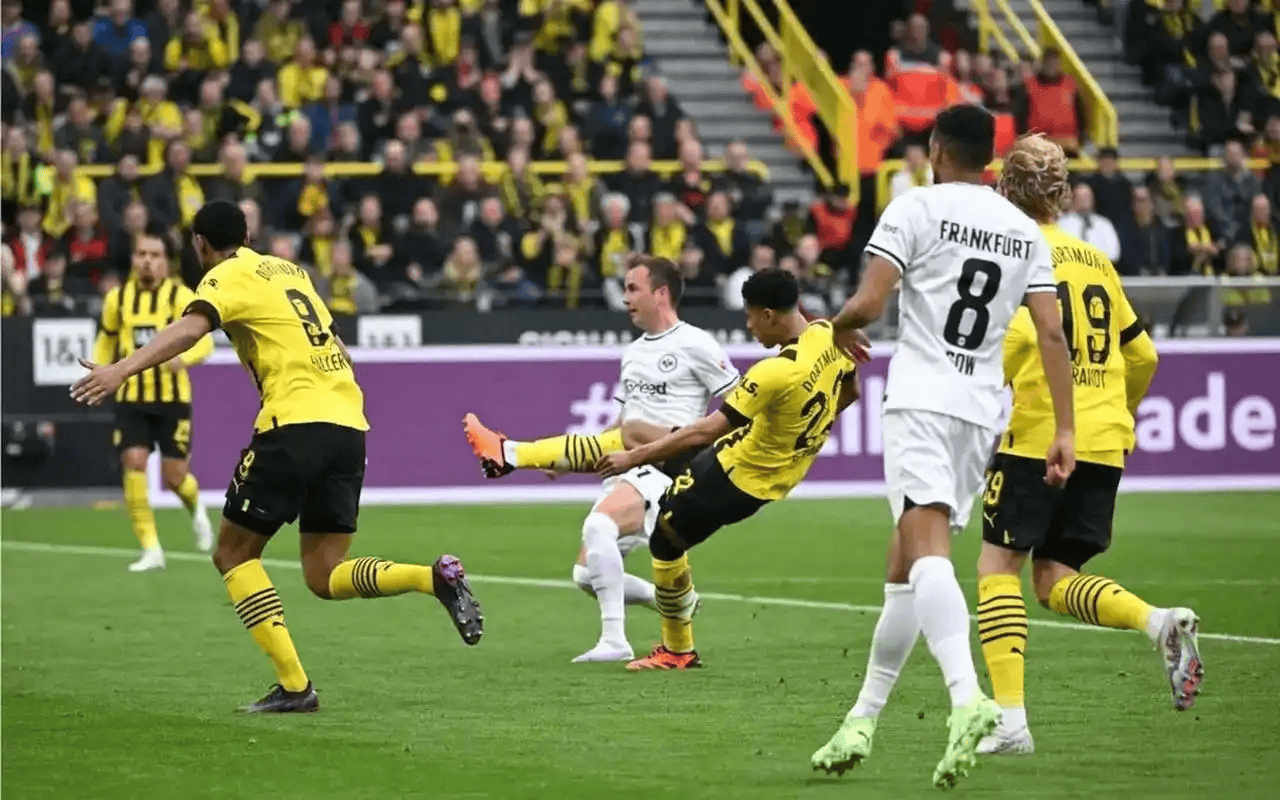 德甲前瞻:残阵法兰克福死磕多特,攻防两极对决定欧冠资格格局